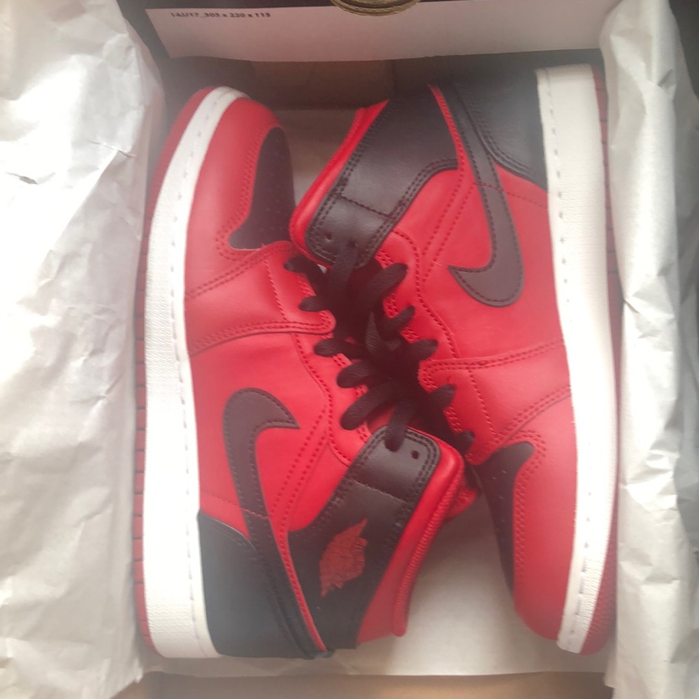 Air Jordan 1 Red/Blk/White like new only worn 1X